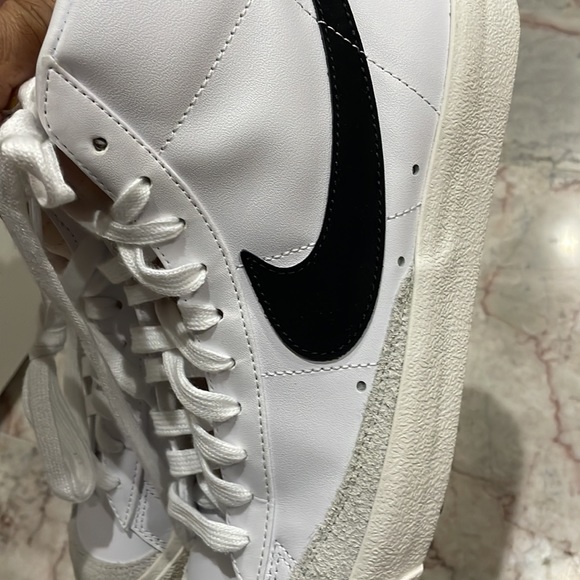 Nike Blazer Mid 77vintage grade school 6y 8 women - Picture 12 of 16